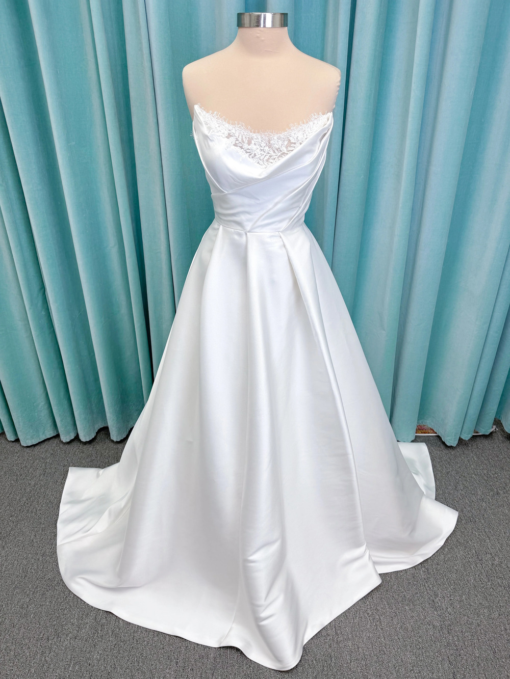 Morilee Style 1010001 Dove Pleated Ballgown with Lace Bodice Wedding Dress Sz 10